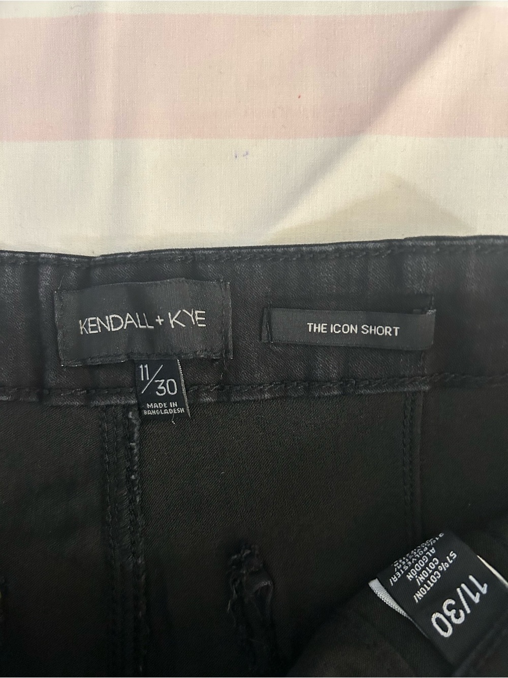 Kendall + Kylie Icon Shorts Black High Rise Women’s 11/30 Button Fly Denim - Picture 9 of 12